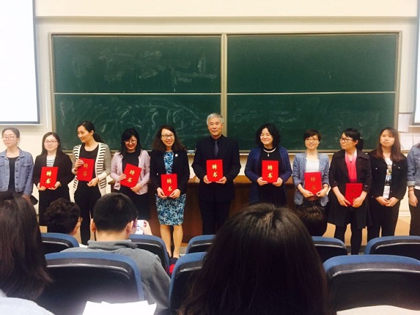 太阳成集团tyc234cc导师团聘任仪式暨“心怀感恩・勇于担当”主题讲座顺利举行