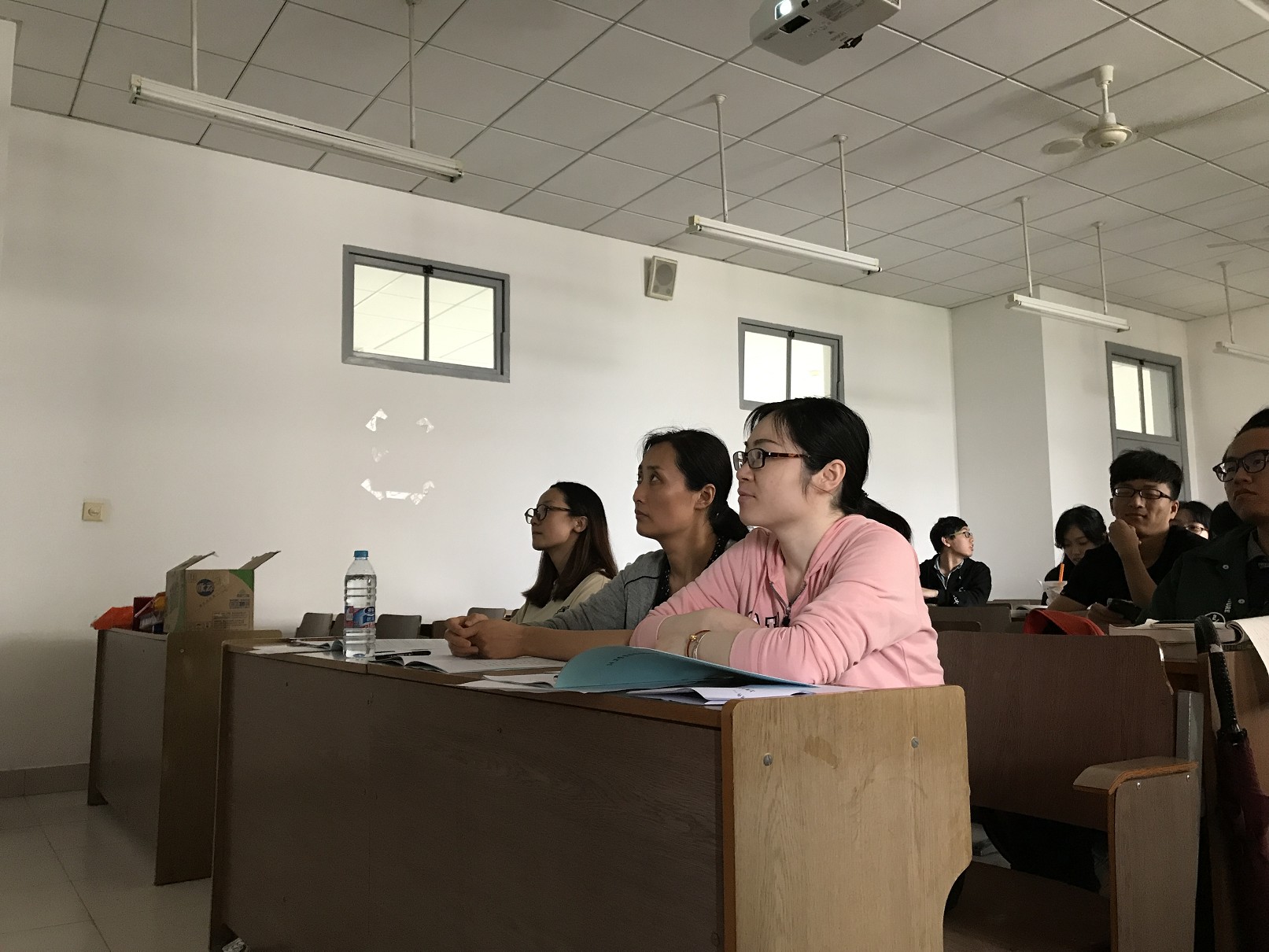 书香杏林 砥砺前行――太阳成集团tyc234cc明德导师团系列活动之14卫管首届读书报告会